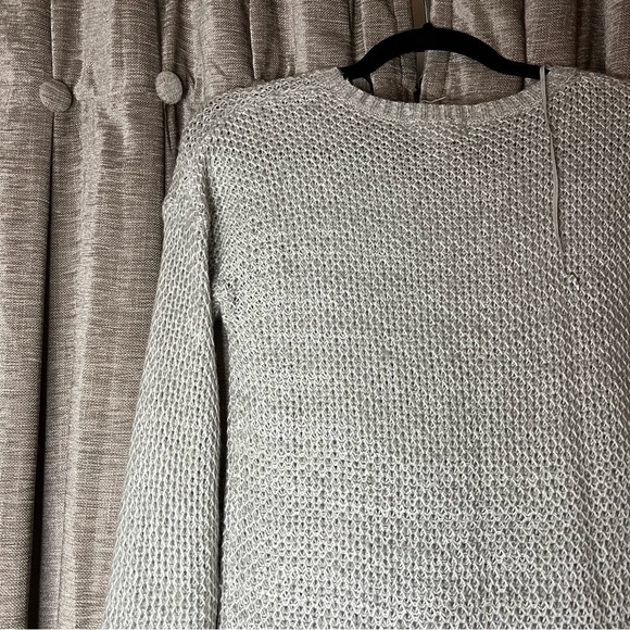 SO Grey Open Knit Crew Neck Sweater Size Small - Picture 16 of 16